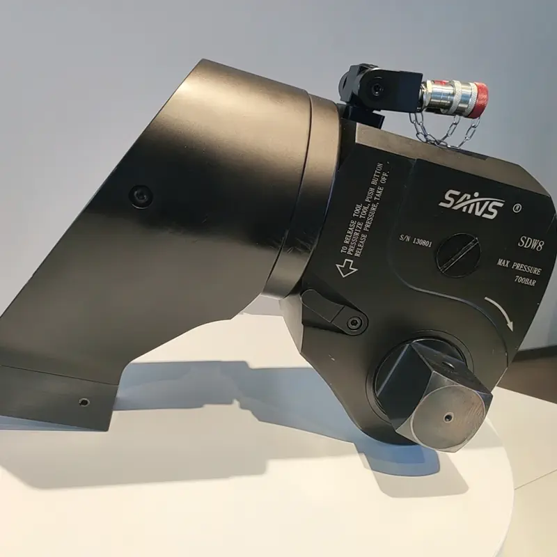 怎么用液压扭力扳手维修？